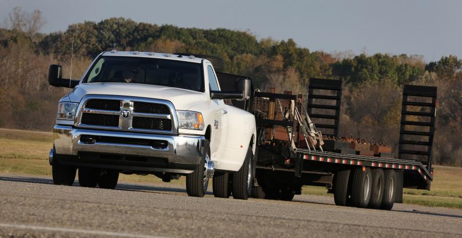  Dodge Ram 3500 SLT Regular Cab 2013 года  (фото 2 из 3)